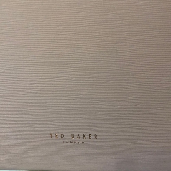 ALMOST BRAND NEW pink Ted Baker shoulder bag❤️🍾👛 - Picture 3 of 8